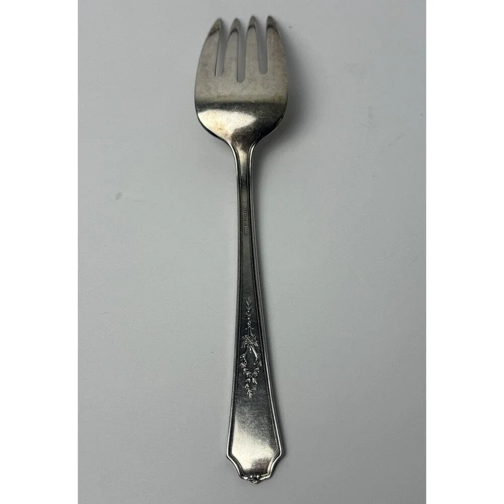 1847 Rogers‎ Bros 1924 Ancestral Meat Serving Fork Antique Victorian Silverplate